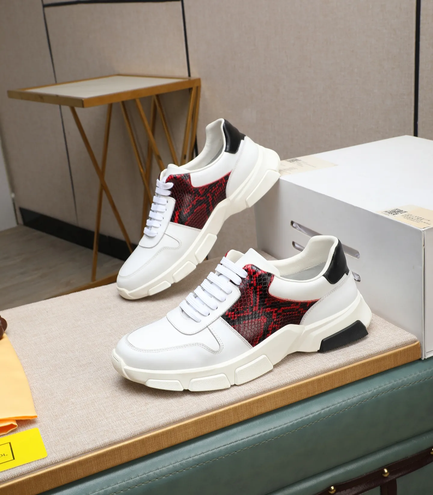 Factory price 480 🕷🕷[FENDI] Fendi fashionable casual men's shoes 🇨🇳Original official website 1:1 model opening, new models are available first 💯Not high-profile but avant-garde, simple, low-key and fashionable, super versatile style 🌿Original cowhide production ➕Pigskin lining🎋The version is comfortable on the feet, so rigorous for any small place, first-class workmanship🍍38-44 Large quantities in stock